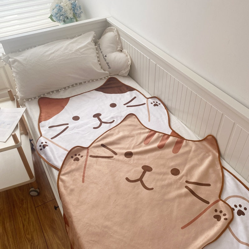 Cat shaped outlet blanket